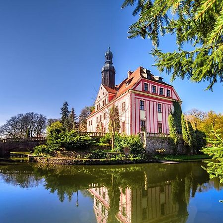 Boutique Palac Warmatowice Sienkiewiczowskie Legnica Exterior photo