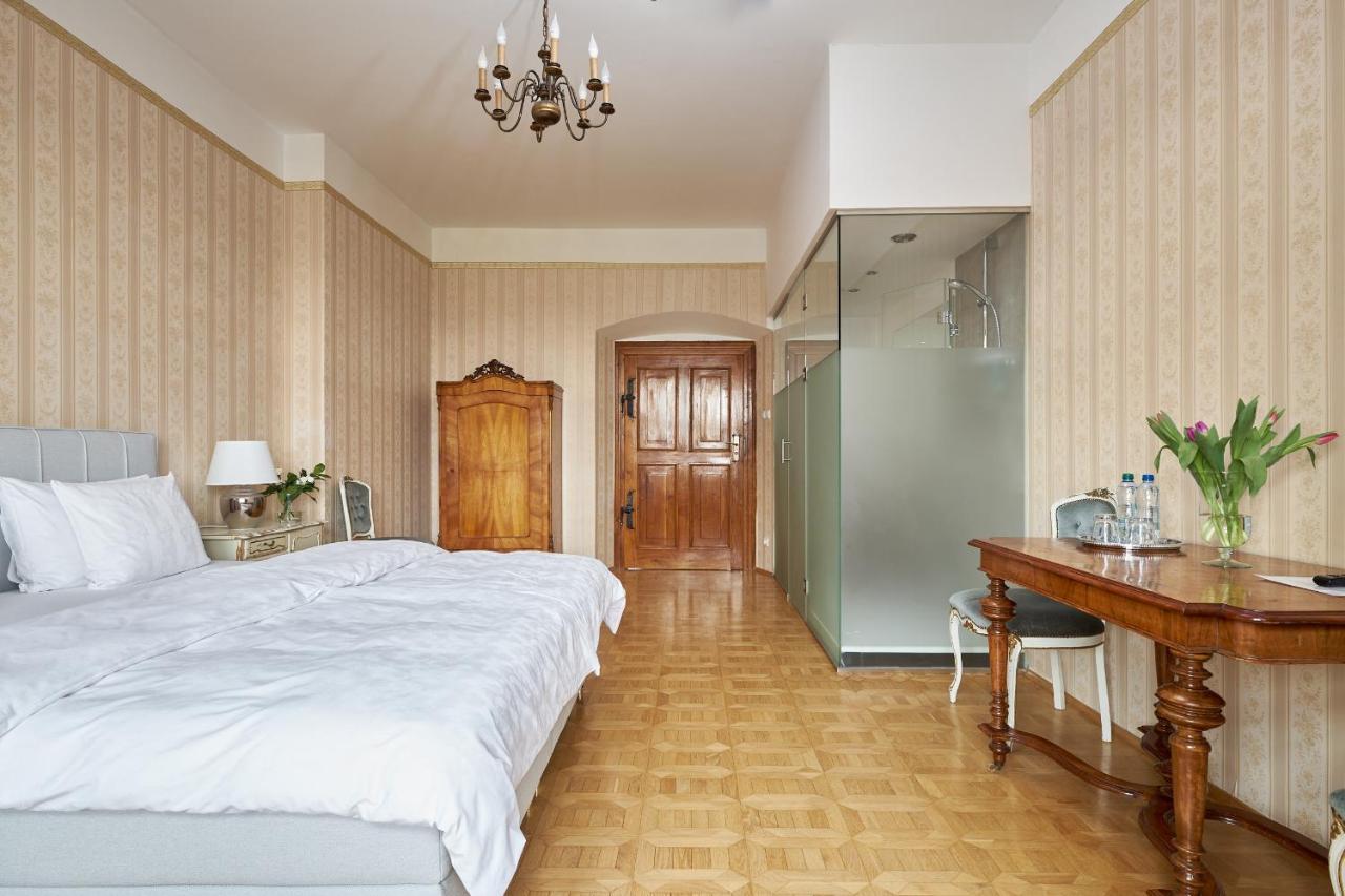 Boutique Palac Warmatowice Sienkiewiczowskie Legnica Exterior photo